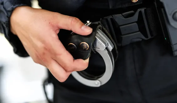 Besorgnis über den Verkauf von Generalschlüsseln für Handschellen