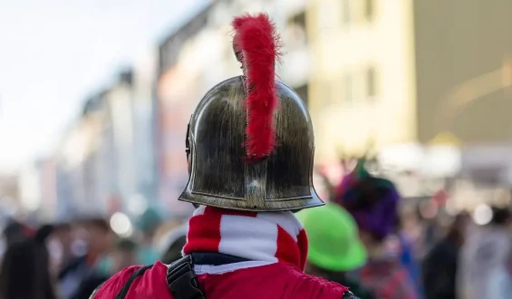 Vorsicht bei Kostümen: Was beim Karneval erlaubt ist