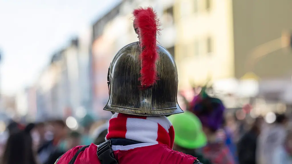 Vorsicht bei Kostümen: Was beim Karneval erlaubt ist