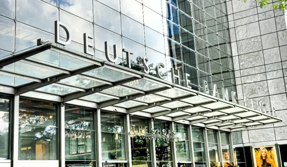 Deutsche Bank gesteht Fehler im Umgang mit Epstein ein