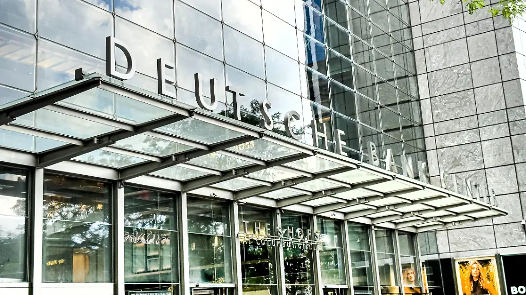 Deutsche Bank gesteht Fehler im Umgang mit Epstein ein