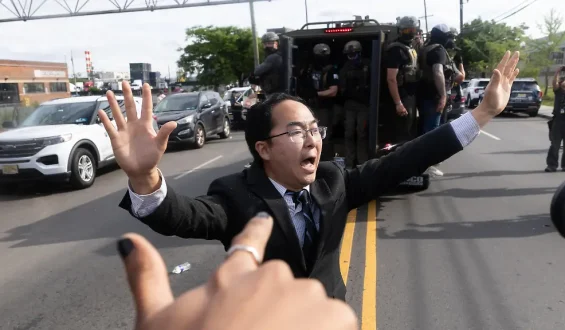 Pfefferspray bei Protesten in New Jersey: US-Senator Andy Kim betroffen