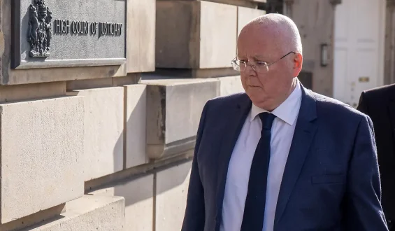 Ex-Mann der früheren schottischen Regierungschefin gesteht Veruntreuung