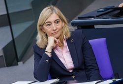 Pflegeversicherung: Größeres Defizit als erwartet