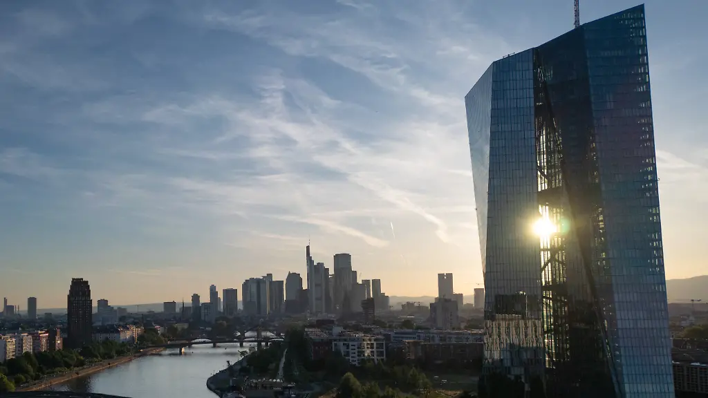 Ölpreisschock sorgt für Inflationsanstieg: EZB erwägt Leitzinserhöhung