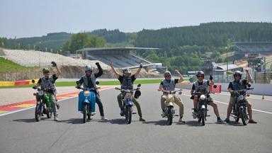 DDR-Mopeds auf Abenteuer nach Spa