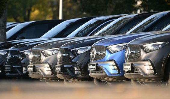 Mercedes-Benz verkauft Autohäuser in Berlin und Brandenburg
