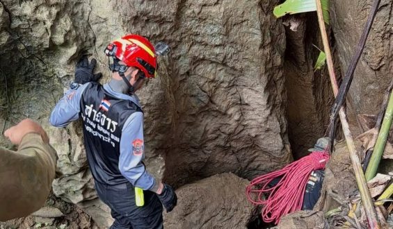 Rettungsaktion in Laos: Eingeschlossene Dorfbewohner in überfluteter Höhle
