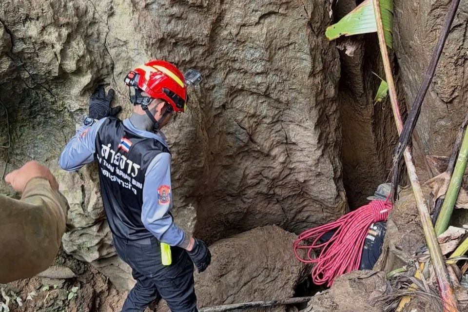Rettungsaktion in Laos: Eingeschlossene Dorfbewohner in überfluteter Höhle