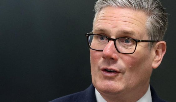 Debatte um möglichen Rücktritt: Herausforderung für Keir Starmer und Labour