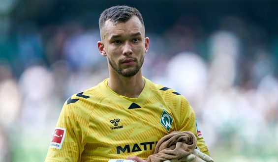 Werder-Torwart vor Wechsel: Interesse aus der Premier League an Backhaus