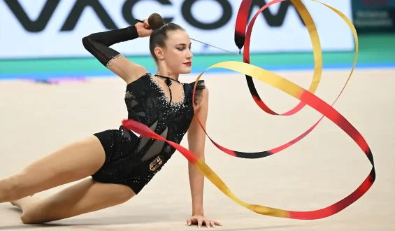 Darja Varfolomeev gewinnt EM-Gold im Mehrkampf