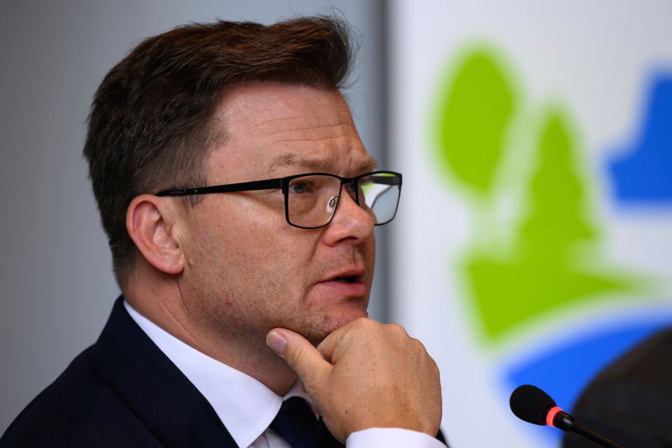 Einweg-E-Zigaretten-Verbot geplant: Umweltminister Schneider handelt
