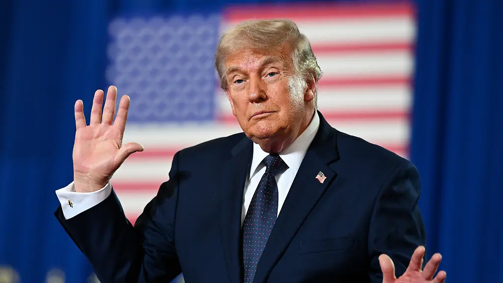 Trump verlangsamt Iran-Verhandlungen wegen Hormus-Konflikts