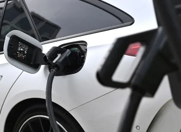 Steigende Umsteigerquote zu E-Autos: Förderung zeigt Wirkung