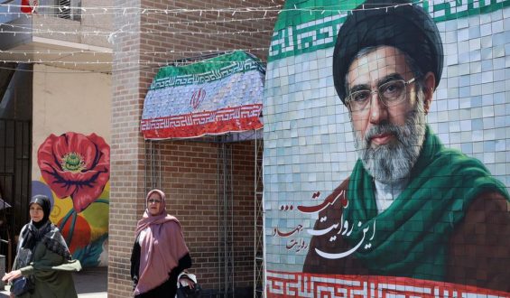 Verhandlungen über Iran-Krieg festgefahren: Neue Vorschläge und Drohungen