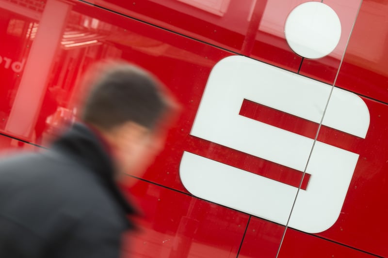 Stadtsparkasse Langenfeld Untersucht Privatflüge Ihres Vorstands