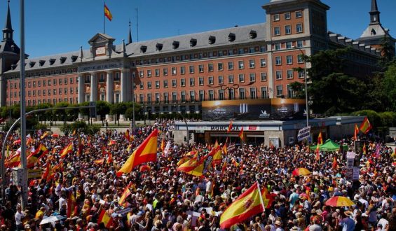 Proteste in Madrid: Forderung nach Sánchez’ Rücktritt