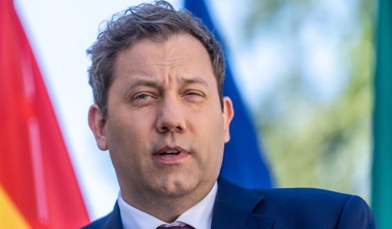 Johanna Hey: Kritische Sicht auf die Steuerpolitik von Lars Klingbeil