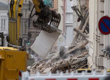 Rettungseinsatz nach Hauseinsturz in Görlitz: Zwei Menschen noch vermisst