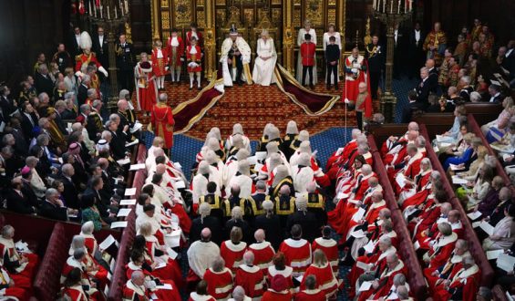 Regierungskrise in Großbritannien überschattet Charles’ Eröffnungsrede