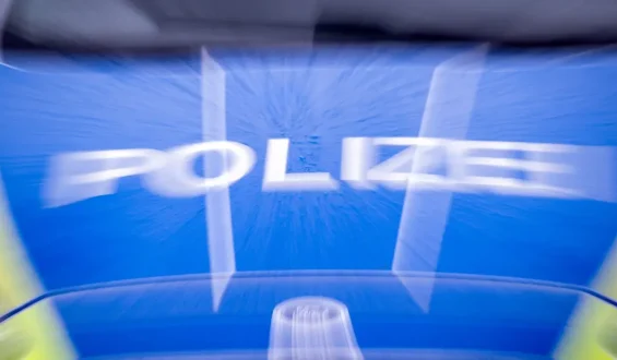 Hochbetagte Frau nach Tagen auf Feldweg gerettet