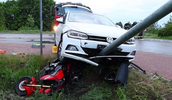 Schwerer Unfall in Brandenburg: Fahrlehrer kollidiert mit Fahrschüler auf Motorrad