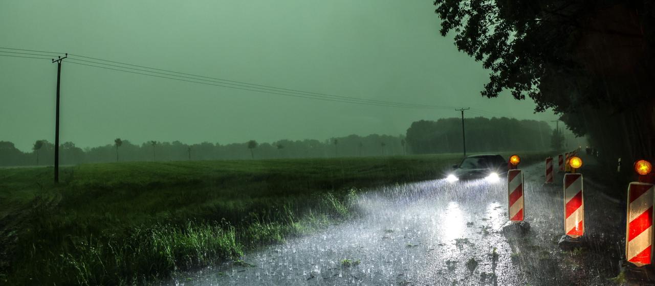 Unwetter im Norden und Westen sorgt für zahlreiche Einsätze