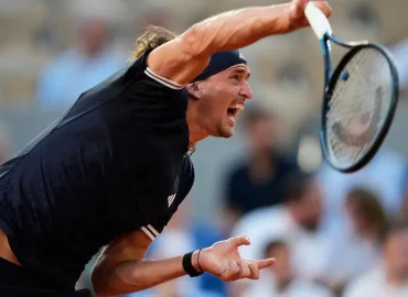 Zverev und Djokovic erreichen dritte Runde bei French Open