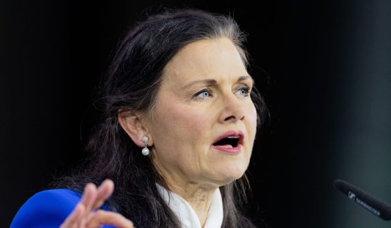 Kritik an Kirchen: Connemann drängt auf Widerspruchsregel bei Organspende