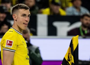 Borussia Dortmund besiegt Eintracht Frankfurt in emotionalem Spiel