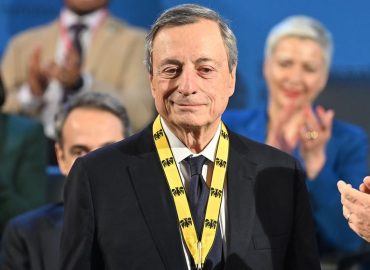 Mario Draghi erhält Karlspreis für Lebenswerk