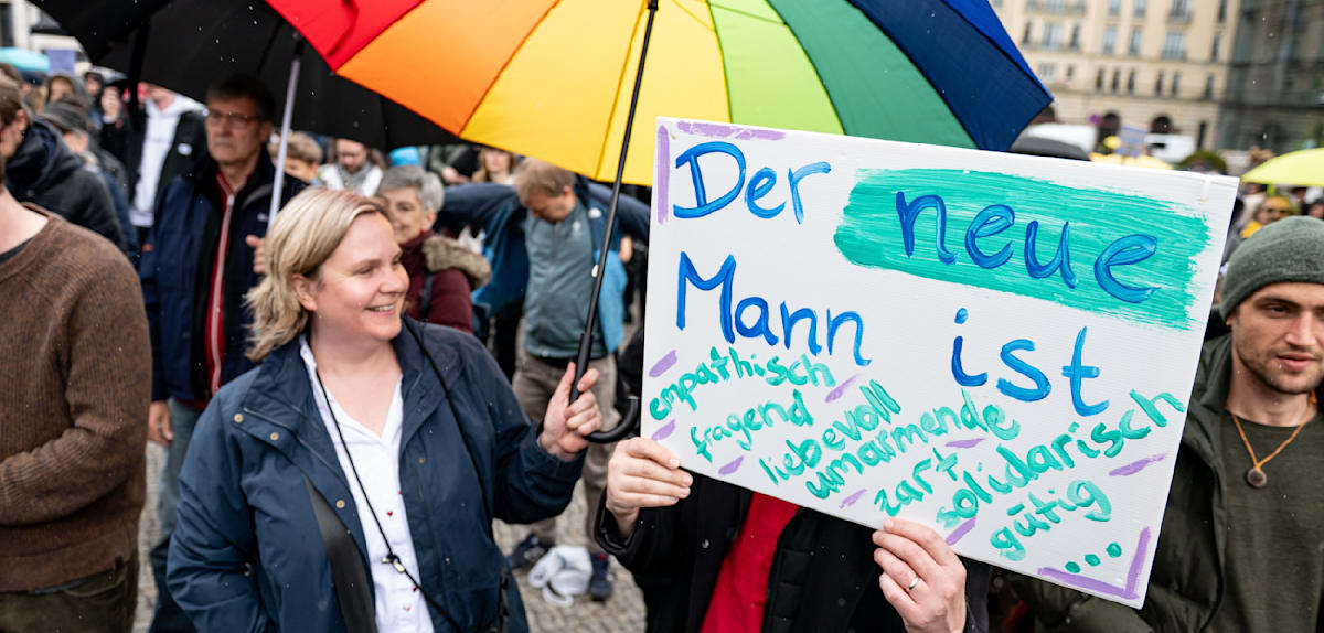 Proteste gegen Gewalt an Frauen in Berlin und Hamburg