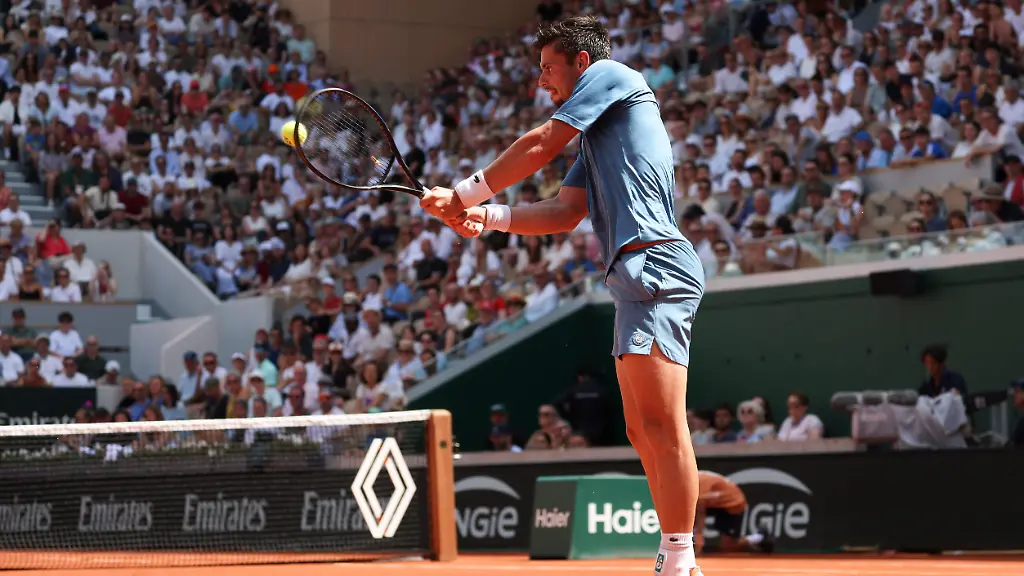 Emotionaler Start der French Open mit gekonnter Leistung von Kostjuk