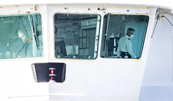 Kreuzfahrtschiff mit Hantavirus-Ausbruch erreicht Rotterdam