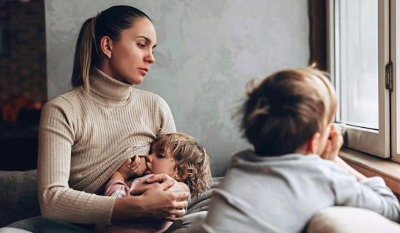 Zukunftsängste und hohe Kosten bremsen den Kinderwunsch