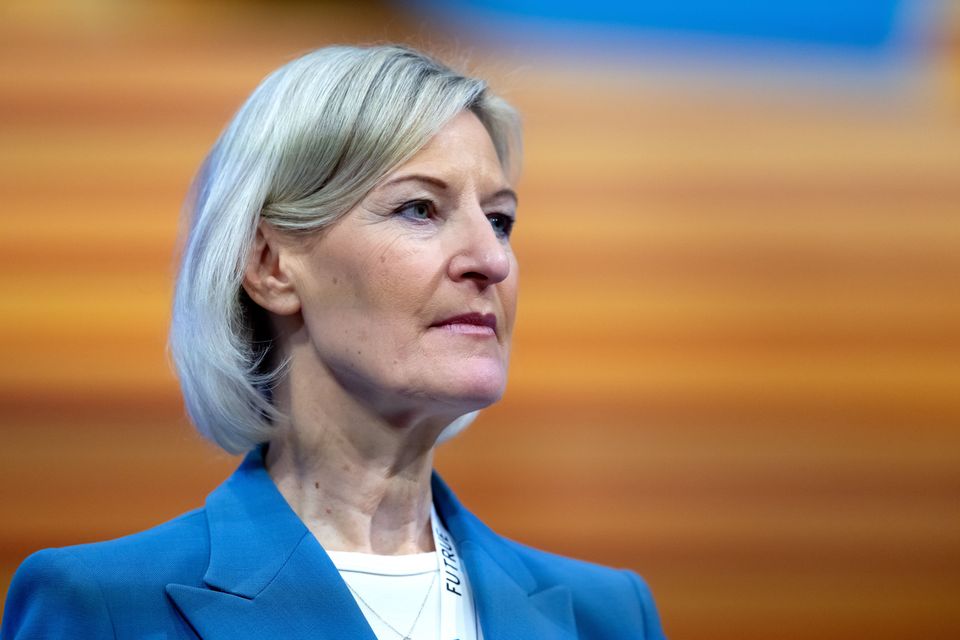 Die Kontroverse um Angelika Niebler: Nebentätigkeiten und deren Folgen