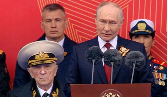 Moskau: Militärparade ohne Panzer und Raketen