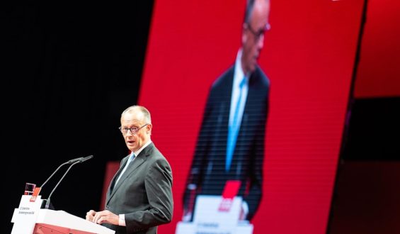 Merz stößt auf Widerstand beim DGB-Kongress
