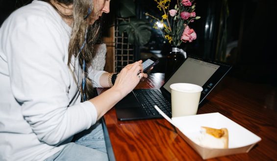 Ernährung und Stress: Cortisol und die Gefahren von Ashwagandha