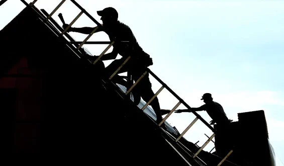 Debatte über Arbeitszeiten: DGB warnt vor Gesundheitsschäden