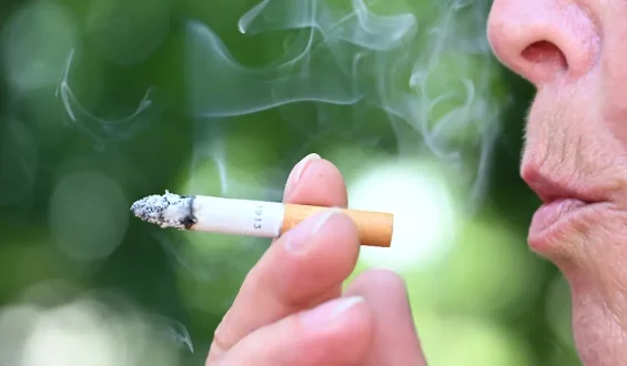 Forderungen nach höheren Preisen für Zigaretten und Vapes