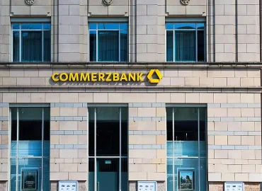 Commerzbank lehnt Unicredit-Angebot ab und warnt vor Risiken