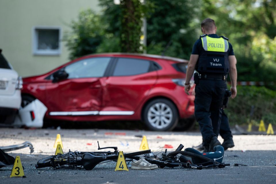 Schwerer Verkehrsunfall in Dinslaken: Zwei Zwölfjährige sterben