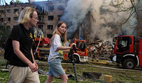 Russische Angriffe in der Ukraine: Moskaus Warnung an Ausländer
