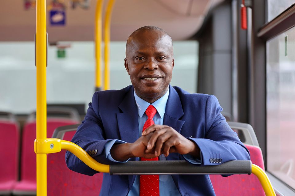 Alex Deagoue: Busfahrer und Bürgermeister in Deutschland und der Elfenbeinküste