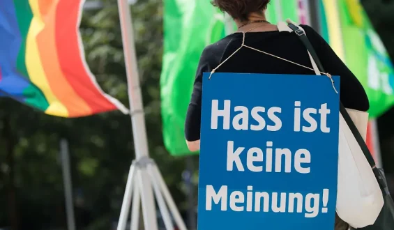 Debattenkultur in der modernen Gesellschaft