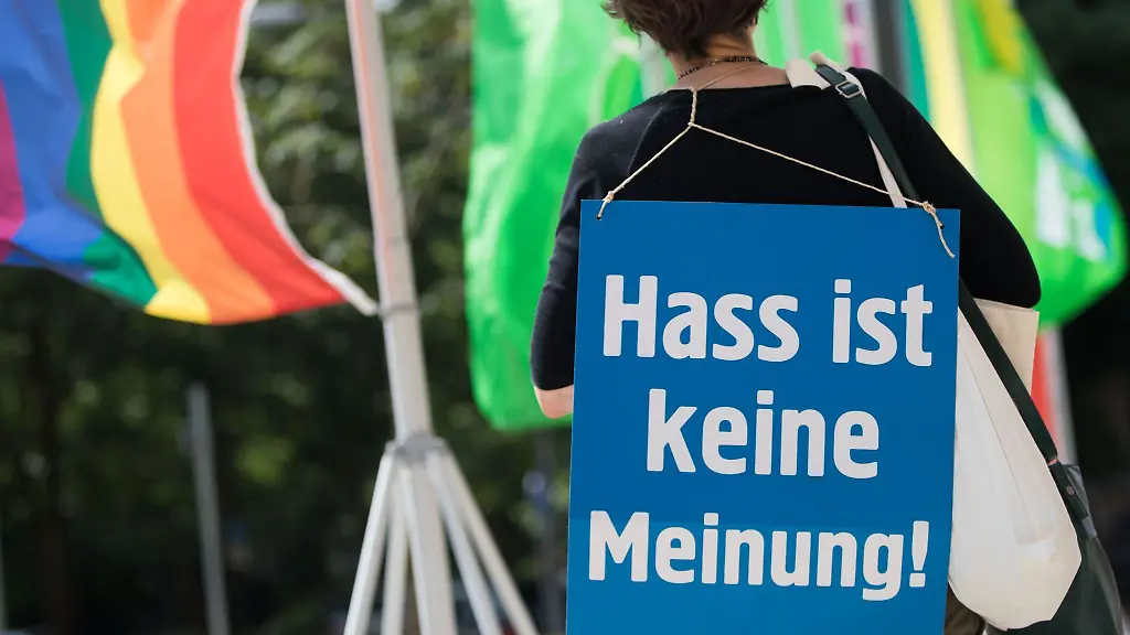 Debattenkultur in der modernen Gesellschaft