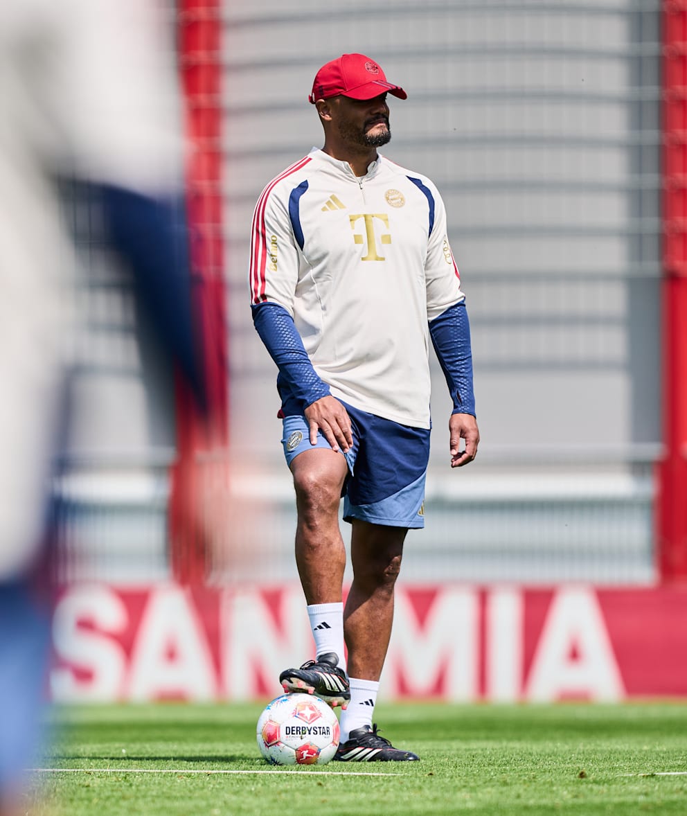 Bayern-Trainer Vincent Kompany ändert Reiseplan nach Wolfsburg