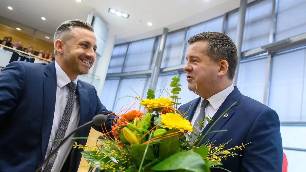 AfD und Regierungsbeteiligung: Herausforderungen und Strategien